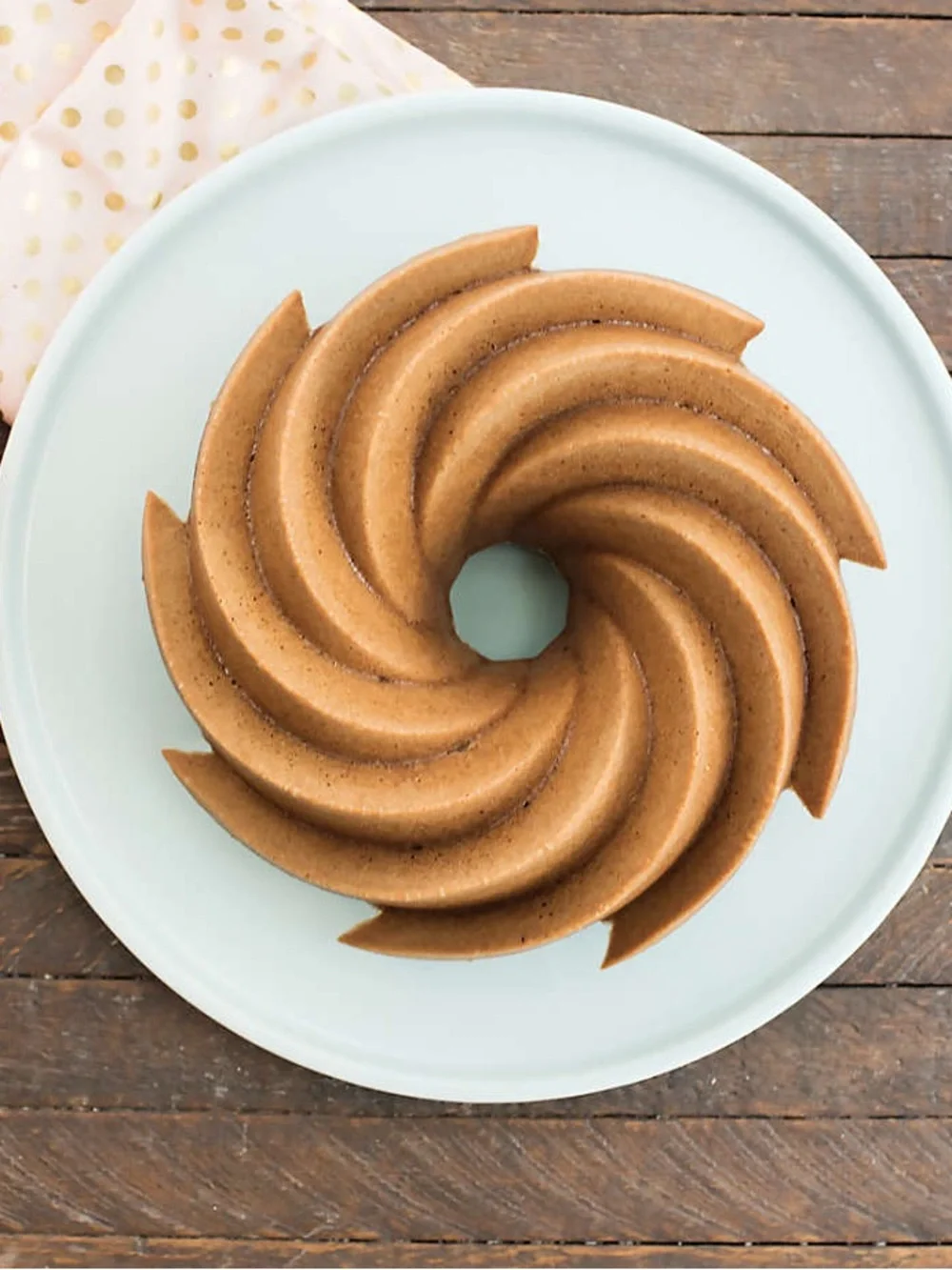 Nordic Ware Cast Bundt Cake Pan
